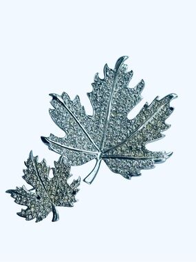 Bond Boyd Signed Vintage Rhinestone Maple Leaf Brooch Pin Set Silver Tone